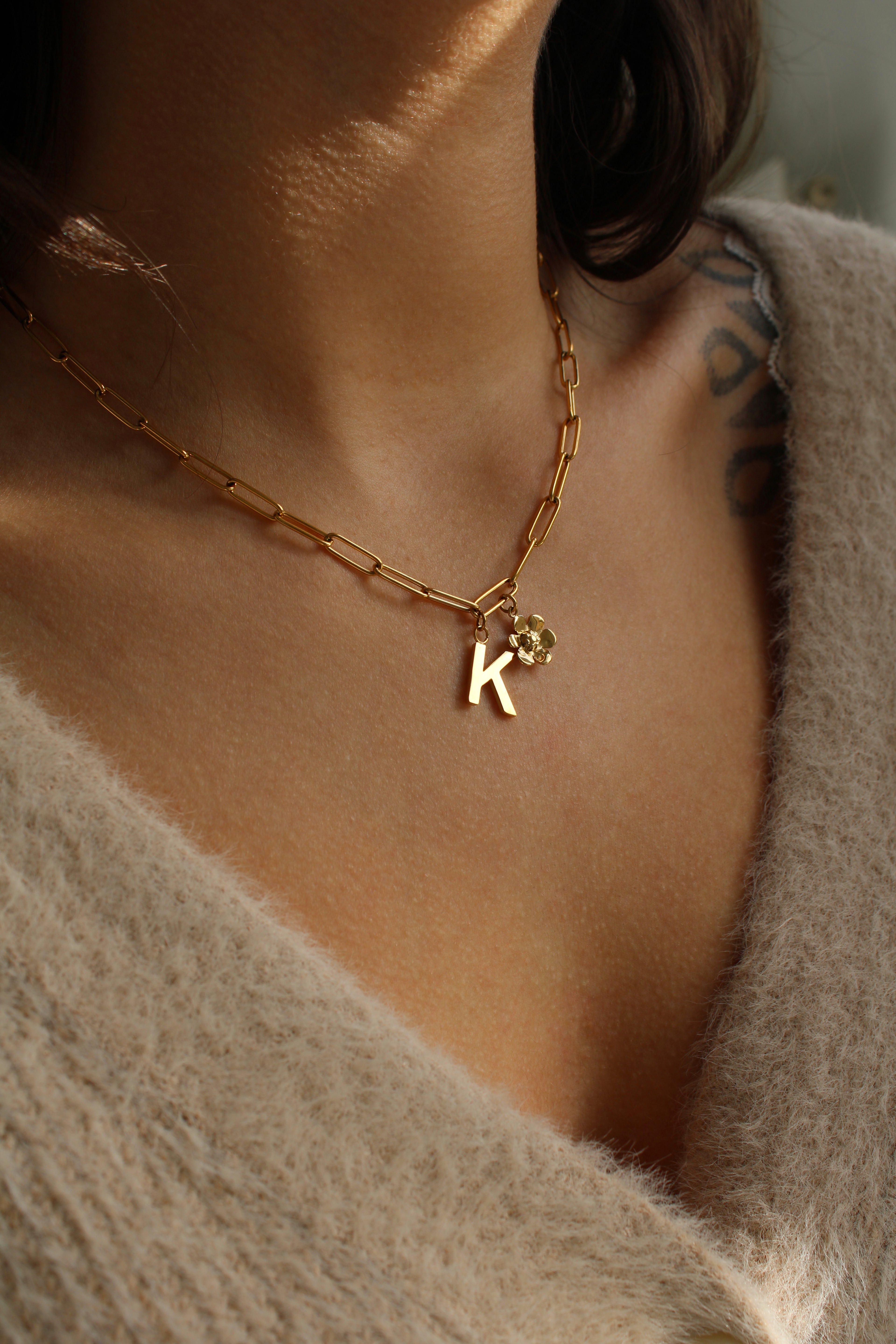 Collier Vénus | 1 initiale + 1 breloque