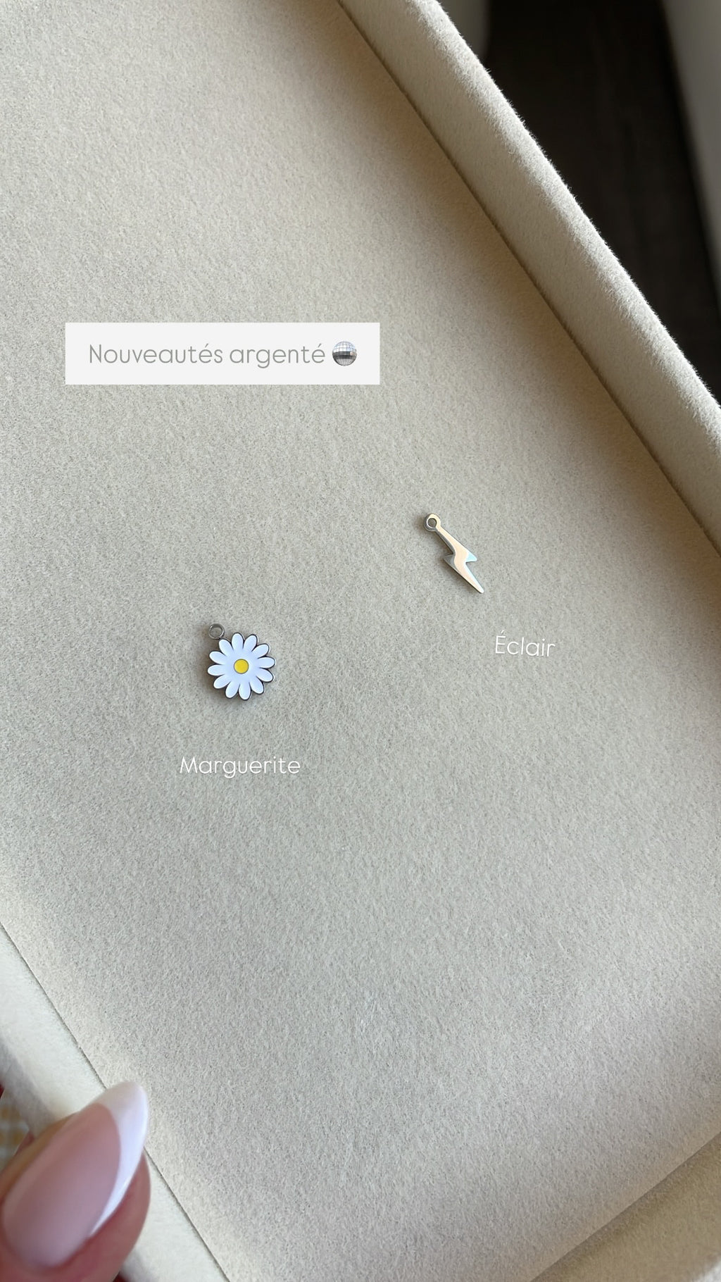 Collier Vénus | 1 initiale + 1 breloque